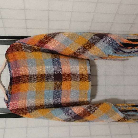 Styline Sweaters - New Styline Short Poncho OSFM